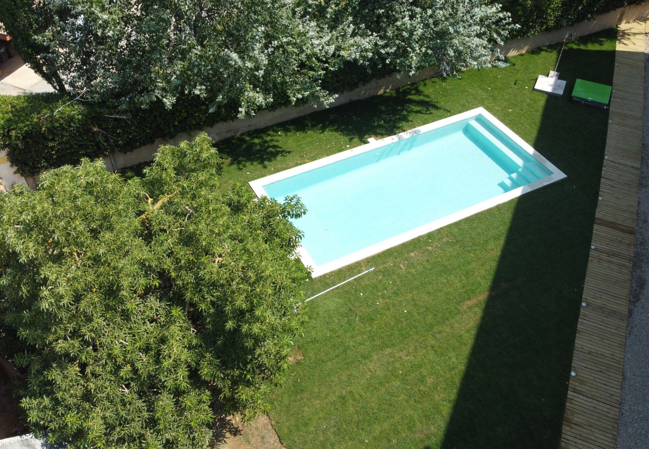 Apartament en Torroella de Montgri - TER B2D - Renovat amb jardí, piscina i wifi