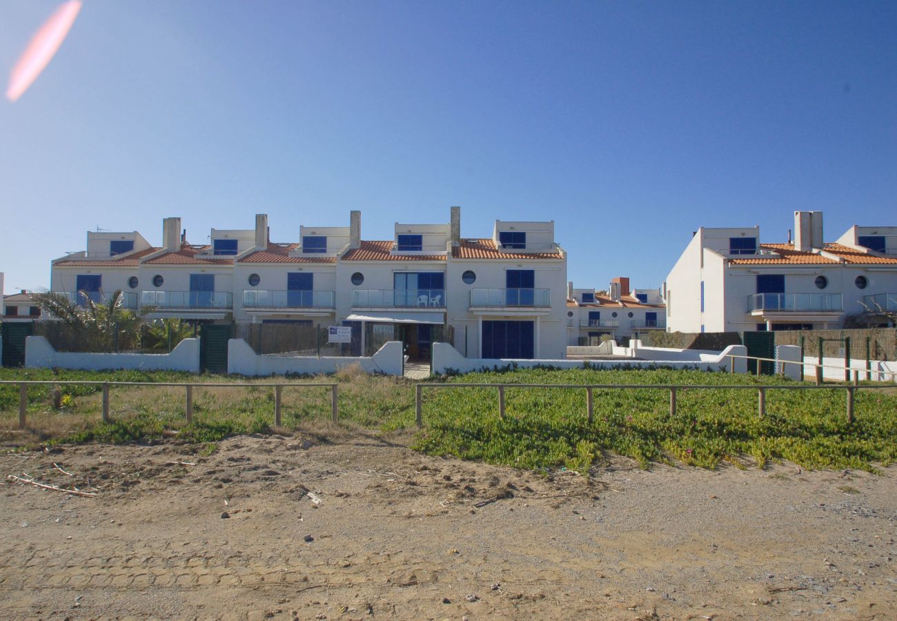 Ferienhaus in Torroella de Montgri - Les Dunes 04 - Direkt am Strand, Klima und mit Pool  
