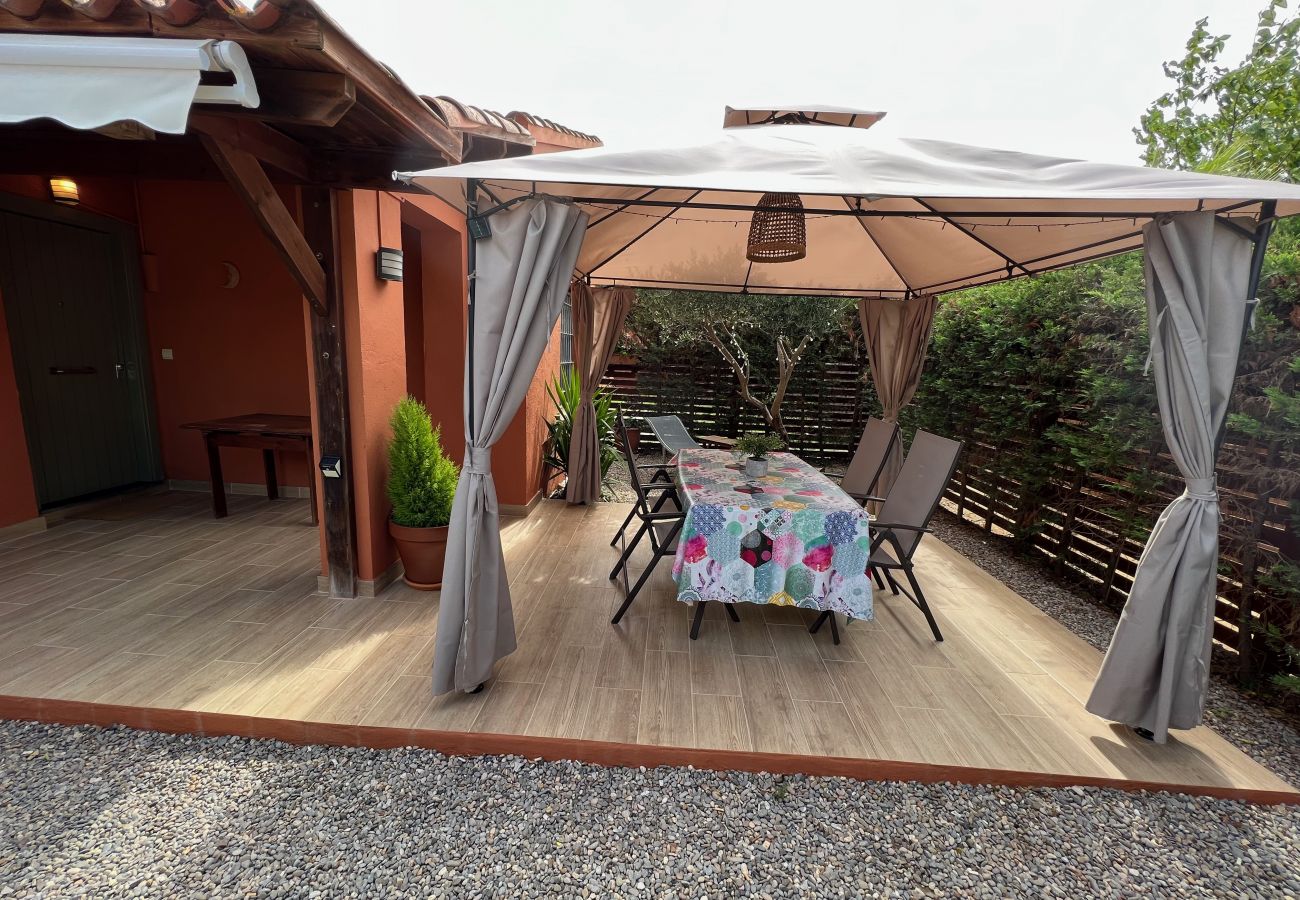 Bungalow in Torroella de Montgri - Gregal 122 with aircon, pool and fenched garden